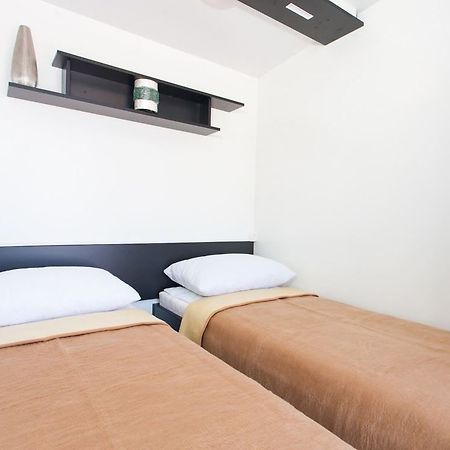Kastanija Mobile Homes Novigrad Istria Eksteriør bilde